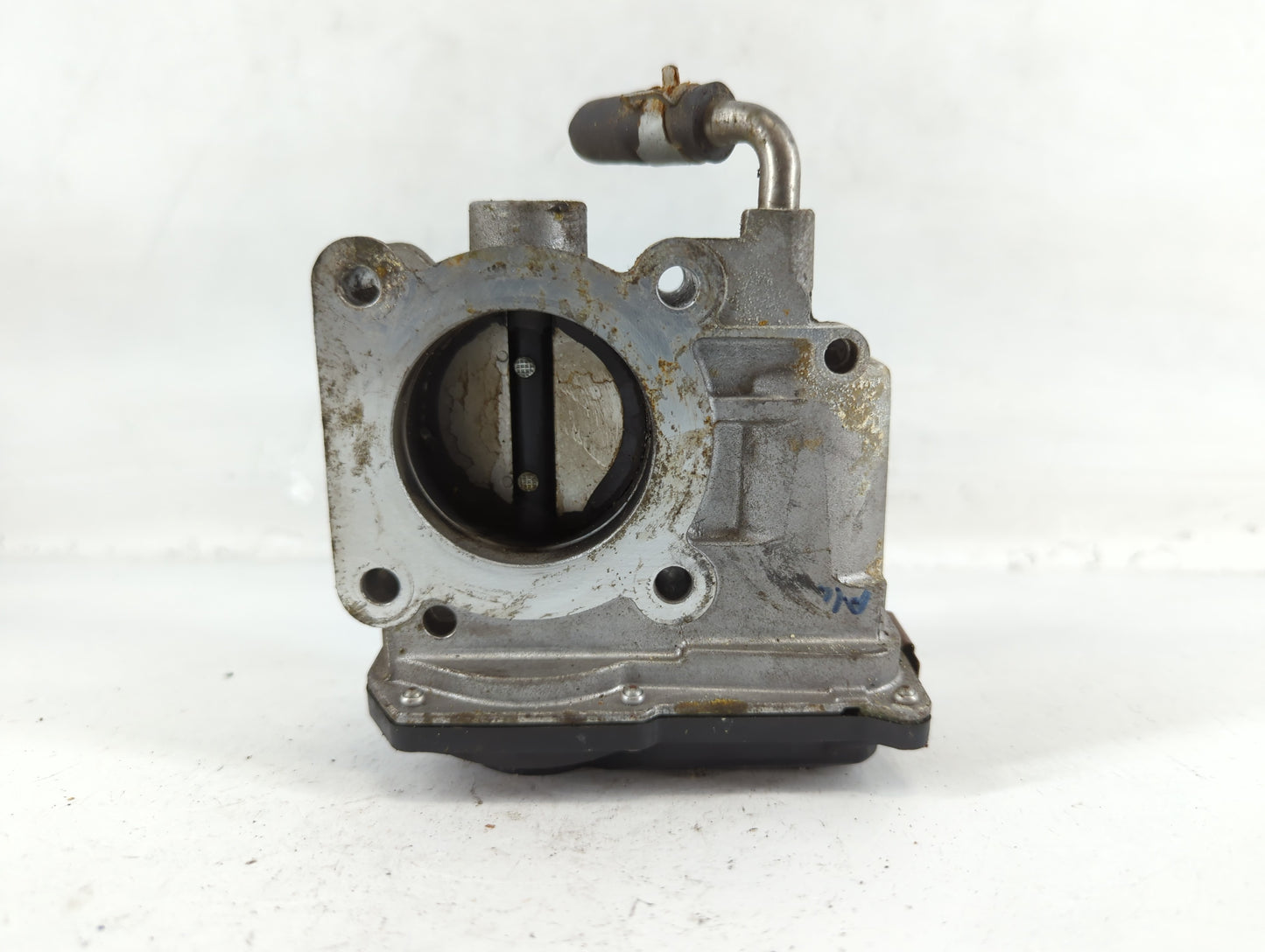 2012-2019 Nissan Versa Throttle Body P/N:3AA50-02 F Fits Fits 2012 2013 2014 2015 2016 2017 2018 2019 OEM Used Auto Parts - 