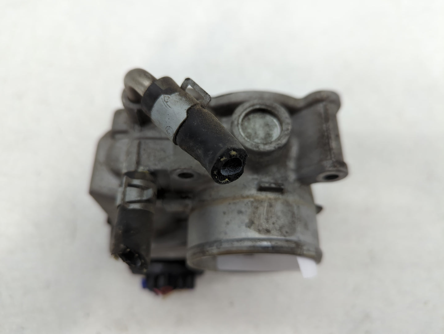 2012-2019 Nissan Versa Throttle Body P/N:3AA50-02 F Fits Fits 2012 2013 2014 2015 2016 2017 2018 2019 OEM Used Auto Parts - 
