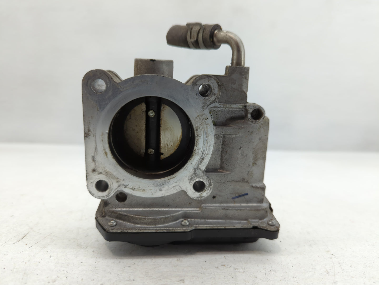 2012-2019 Nissan Versa Throttle Body P/N:3AA50-02 F Fits Fits 2012 2013 2014 2015 2016 2017 2018 2019 OEM Used Auto Parts - 
