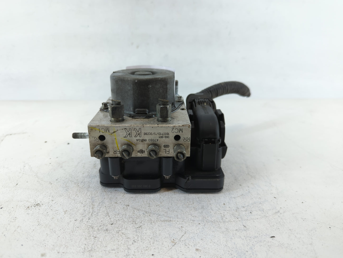 2015-2019 Nissan Versa ABS Pump Control Module Replacement P/N:47660 9KK0A Fits Fits 2015 2016 2017 2018 2019 OEM Used Auto 
