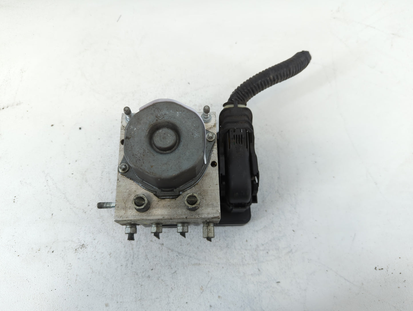 2015-2019 Nissan Versa ABS Pump Control Module Replacement P/N:47660 9KK0A Fits Fits 2015 2016 2017 2018 2019 OEM Used Auto 