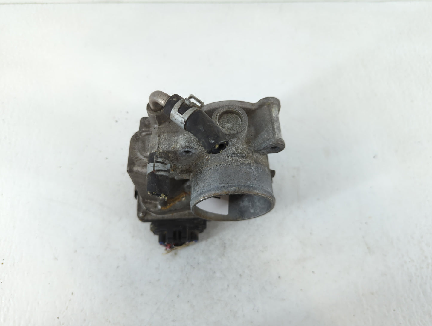 2012-2019 Nissan Versa Throttle Body P/N:3AA50-02 F Fits Fits 2012 2013 2014 2015 2016 2017 2018 2019 OEM Used Auto Parts - 