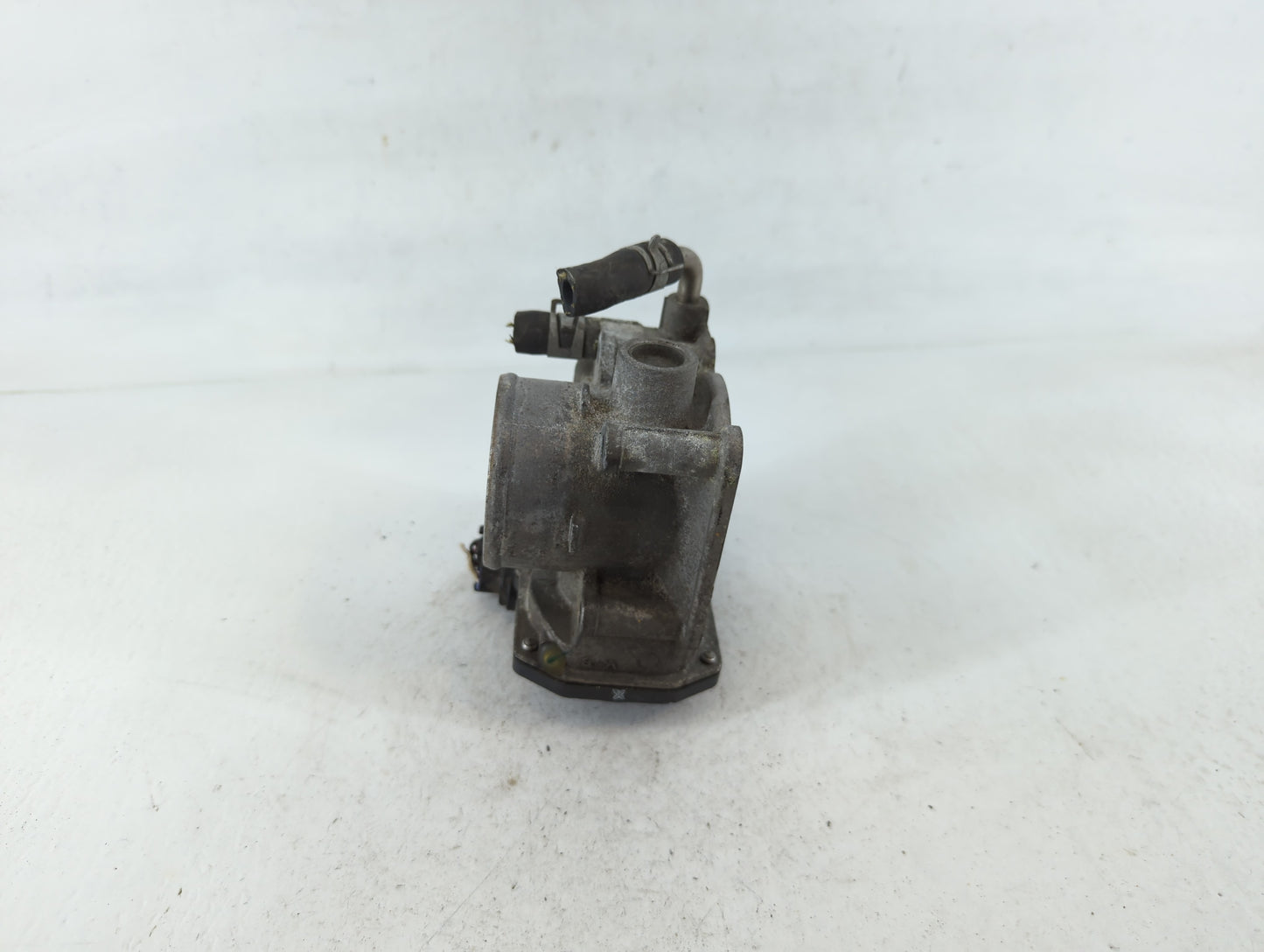 2012-2019 Nissan Versa Throttle Body P/N:3AA50-02 F Fits Fits 2012 2013 2014 2015 2016 2017 2018 2019 OEM Used Auto Parts - 