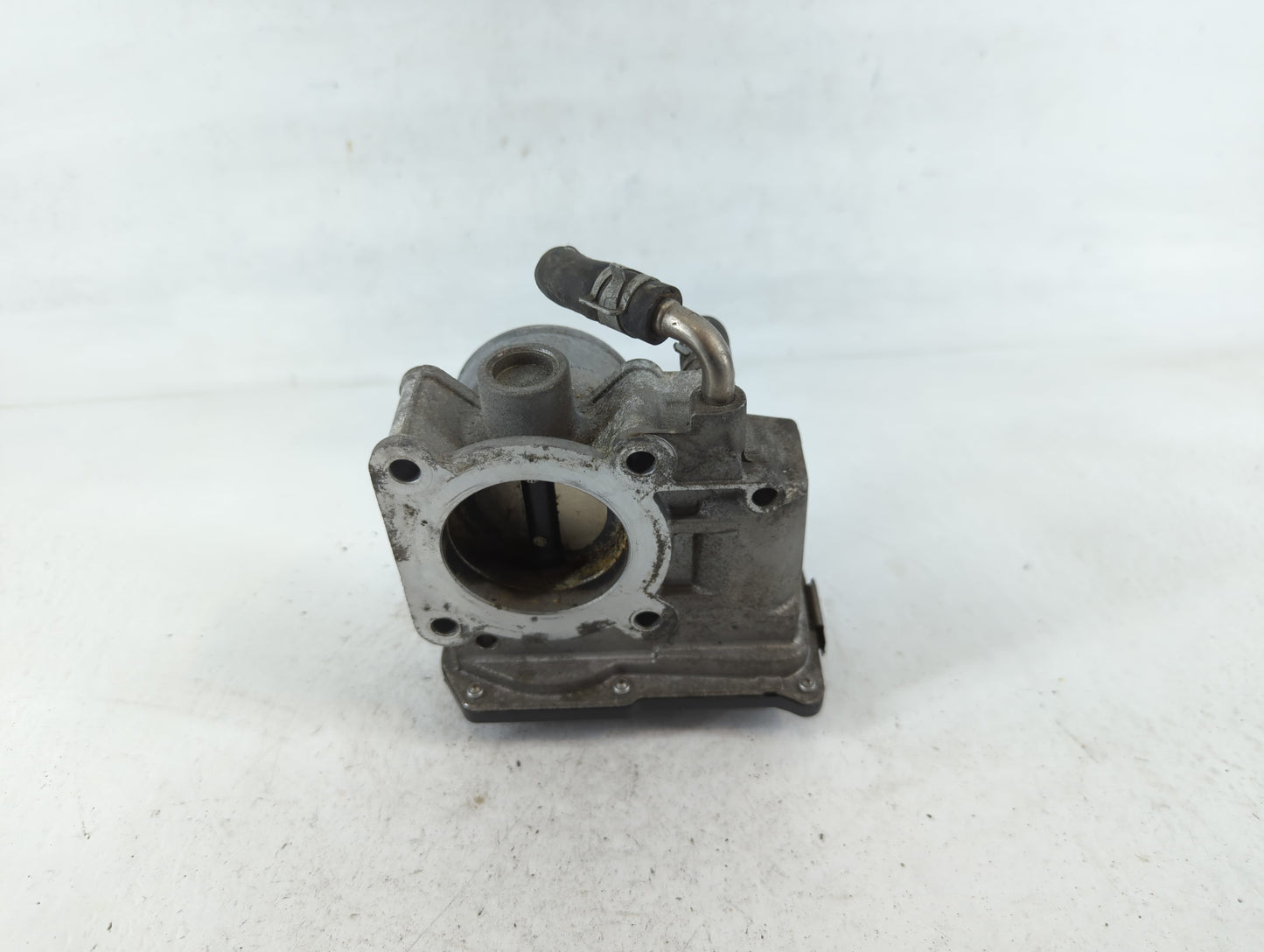 2012-2019 Nissan Versa Throttle Body P/N:3AA50-02 F Fits Fits 2012 2013 2014 2015 2016 2017 2018 2019 OEM Used Auto Parts - 