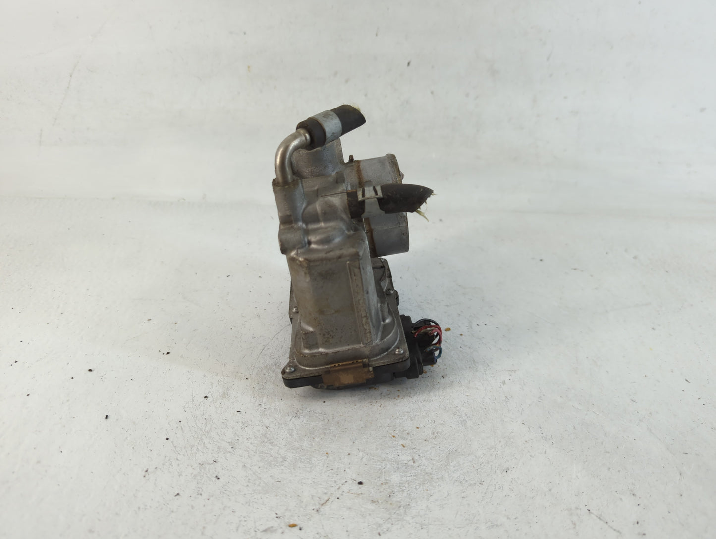 2012-2019 Nissan Versa Throttle Body P/N:3AA50-02 F Fits Fits 2012 2013 2014 2015 2016 2017 2018 2019 OEM Used Auto Parts - 