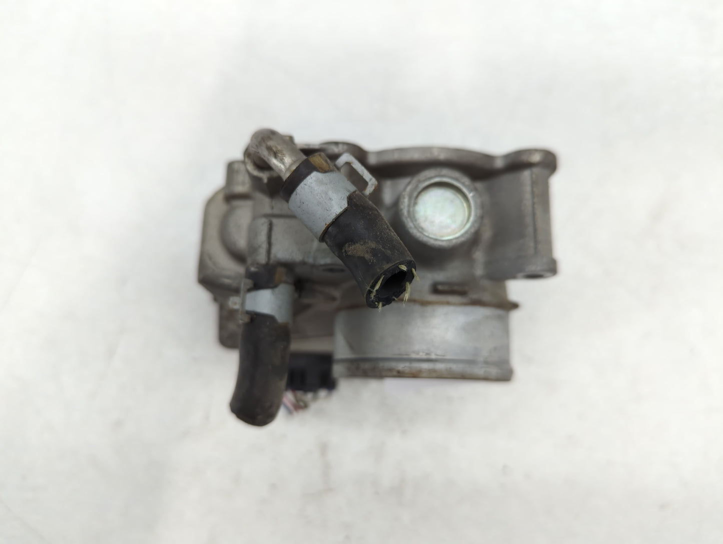 2012-2019 Nissan Versa Throttle Body P/N:3AA50-02 F Fits Fits 2012 2013 2014 2015 2016 2017 2018 2019 OEM Used Auto Parts - 