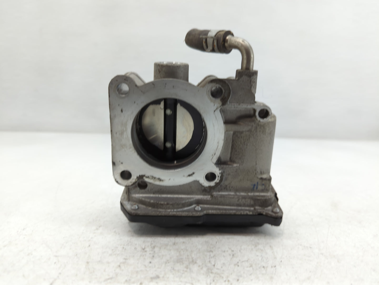 2012-2019 Nissan Versa Throttle Body P/N:3AA50-02 F Fits Fits 2012 2013 2014 2015 2016 2017 2018 2019 OEM Used Auto Parts - 