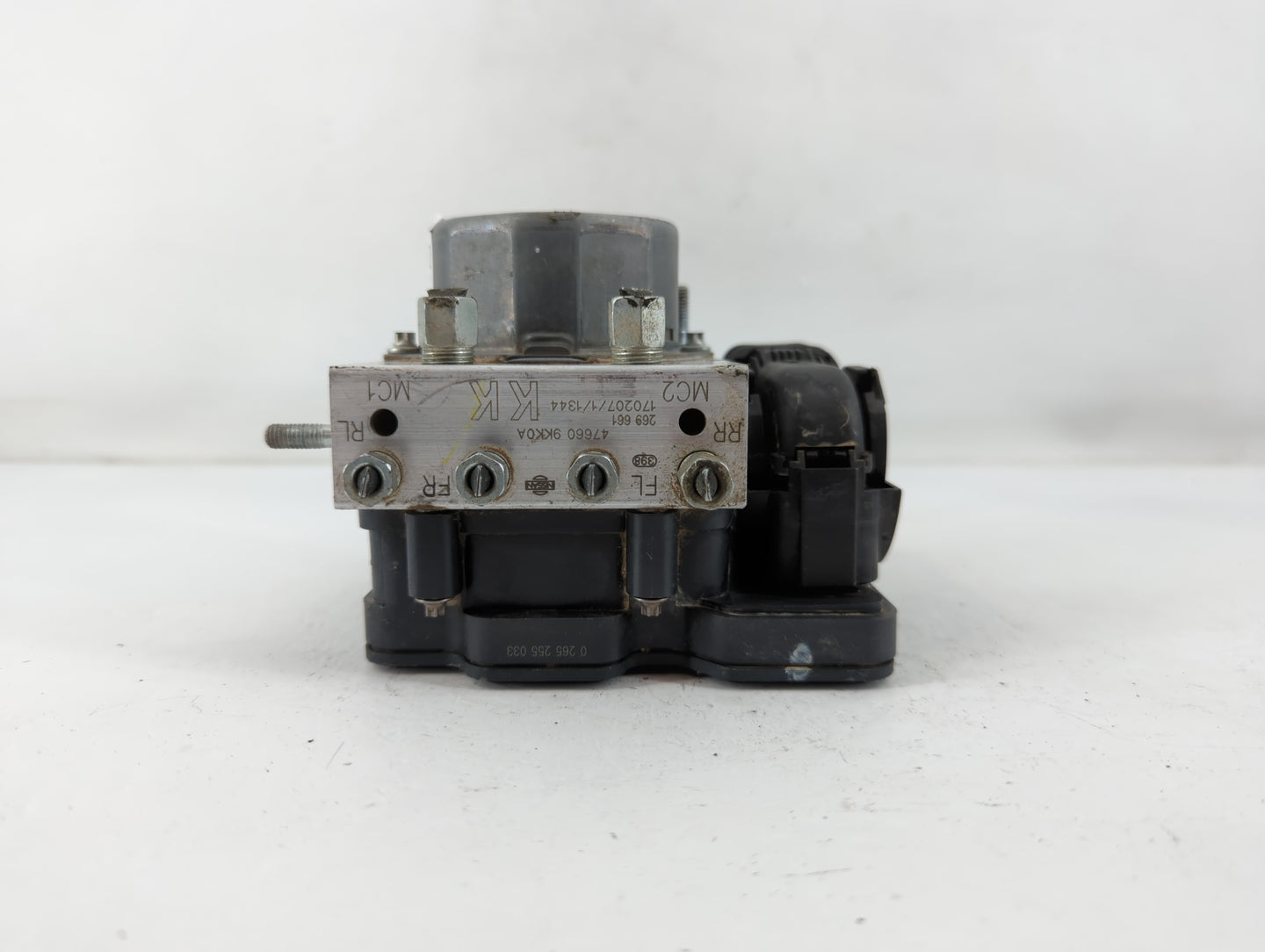 2015-2019 Nissan Versa ABS Pump Control Module Replacement P/N:47660 9KK0A Fits Fits 2015 2016 2017 2018 2019 OEM Used Auto 