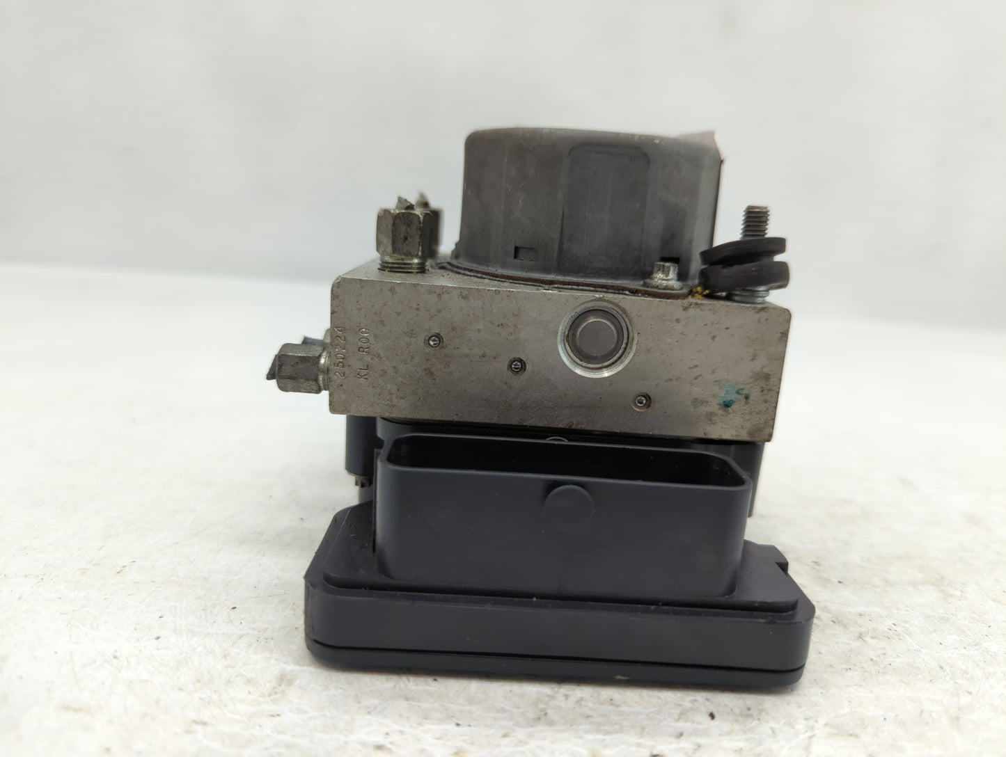 2015-2019 Nissan Versa ABS Pump Control Module Replacement P/N:47660 9KK0A Fits Fits 2015 2016 2017 2018 2019 OEM Used Auto 