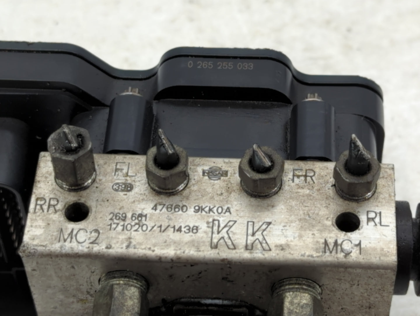 2015-2019 Nissan Versa ABS Pump Control Module Replacement P/N:47660 9KK0A Fits Fits 2015 2016 2017 2018 2019 OEM Used Auto 