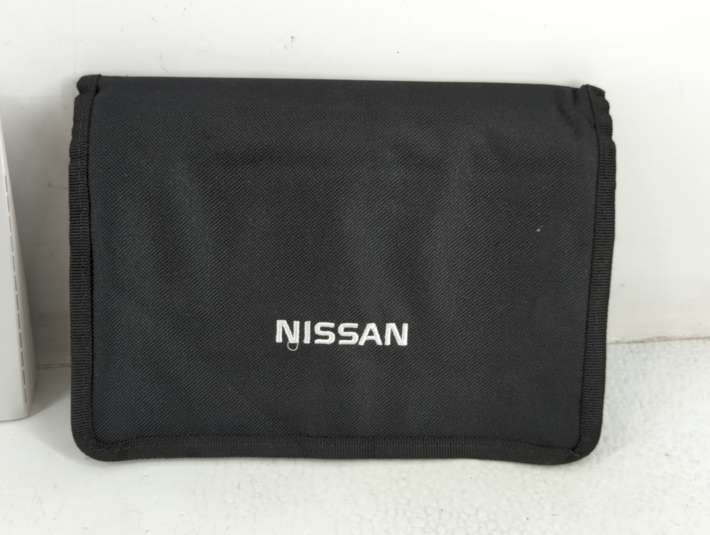 2017 Nissan Versa Note Owners Manual Book Guide P/N:OM17EM 0E12U0 OEM Used Auto Parts - Oemusedautoparts1.com