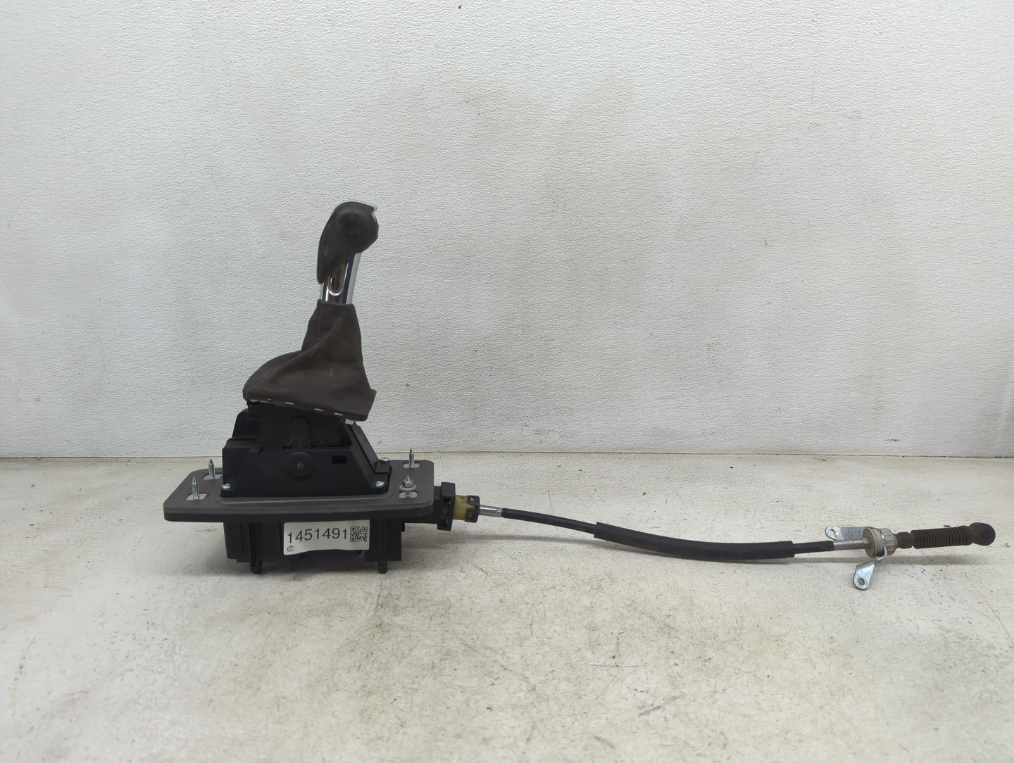2017 Porsche Macan Floor Console Assembly Shifter - Oemusedautoparts1.com