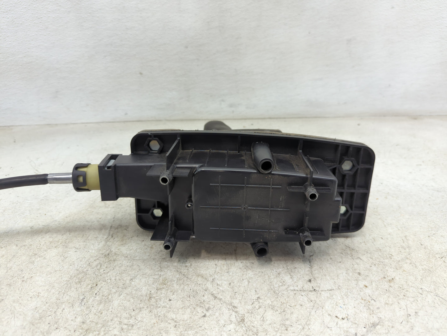 2017 Porsche Macan Floor Console Assembly Shifter - Oemusedautoparts1.com