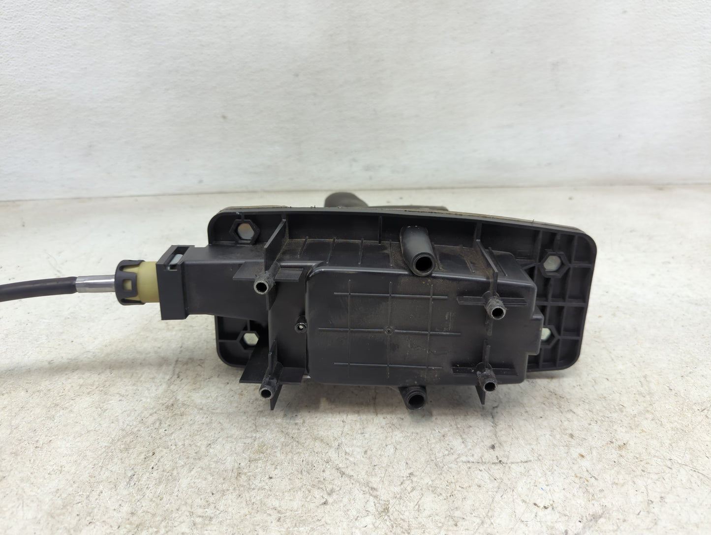 2017 Porsche Macan Floor Console Assembly Shifter 1451491 - Oemusedautoparts1.com