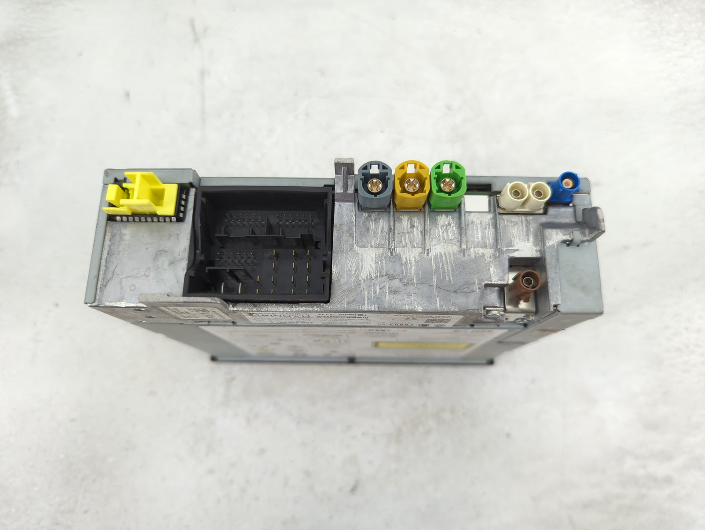 2017-2018 Porsche Macan Radio AM FM Cd Player Receiver Replacement P/N:95B 035 891 E Fits Fits 2017 2018 OEM Used Auto Parts