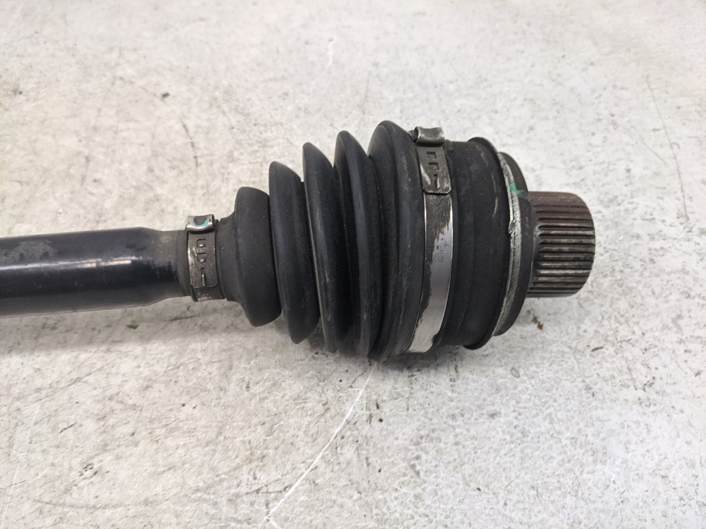 2017-2018 Porsche Macan Axle Shaft Front Driver Cv C/v - Oemusedautoparts1.com