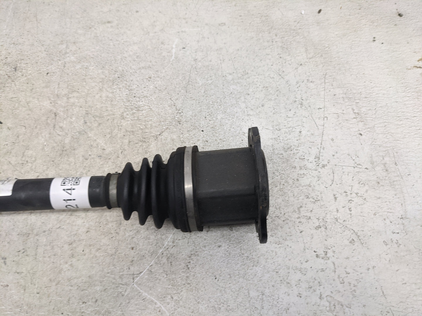2017-2018 Porsche Macan Axle Shaft Front Driver Cv C/v 1461214 - Oemusedautoparts1.com