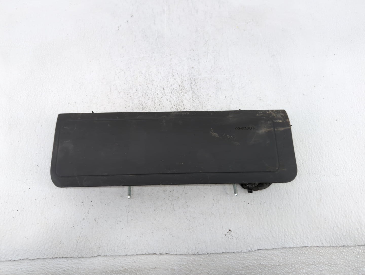 2015-2018 Porsche Macan Air Bag Passenger Right Knee OEM P/N:95B 880 842 Fits Fits 2015 2016 2017 2018 OEM Used Auto Parts -