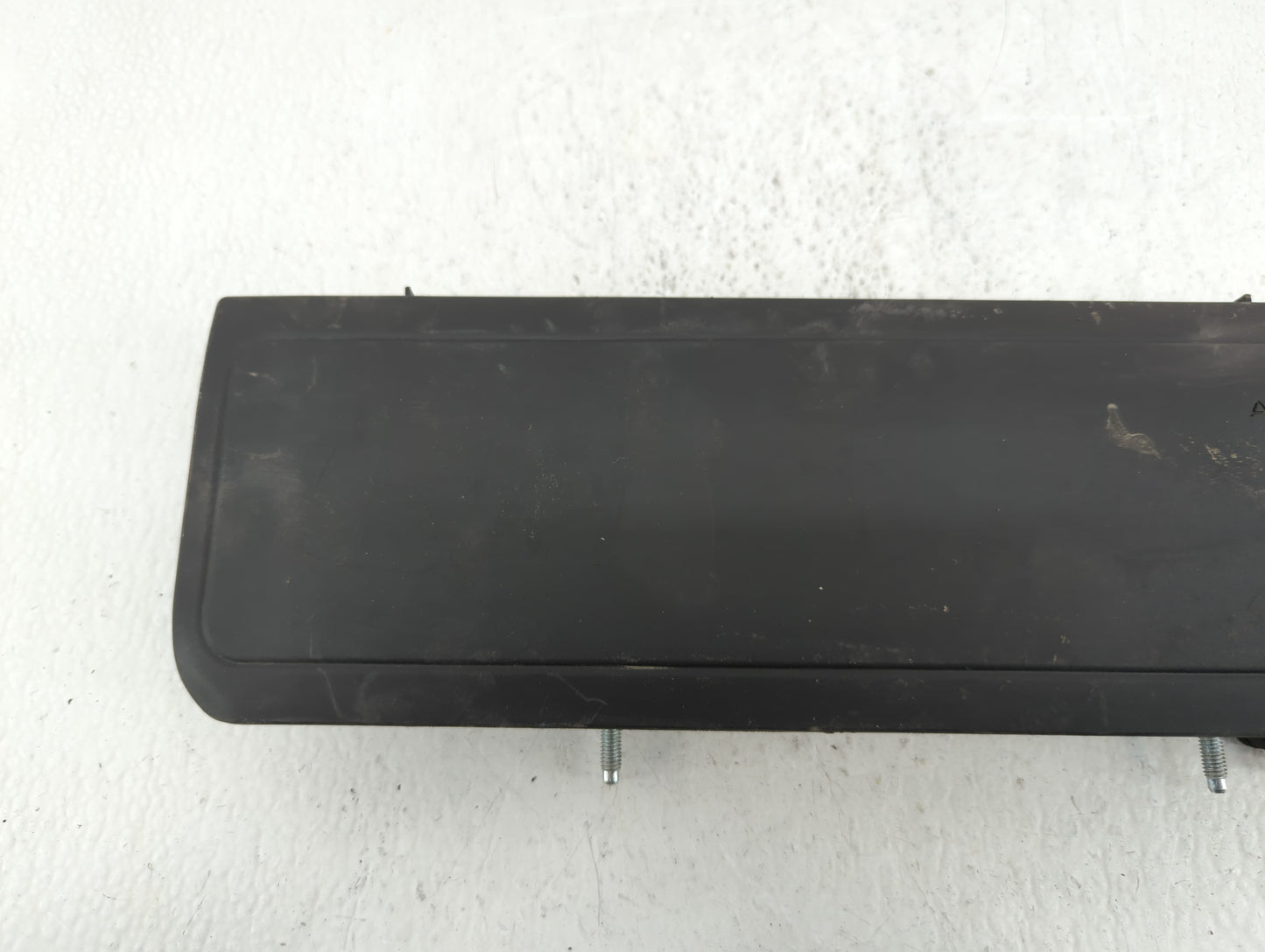 2015-2018 Porsche Macan Air Bag Passenger Right Knee OEM P/N:95B 880 842 Fits Fits 2015 2016 2017 2018 OEM Used Auto Parts -