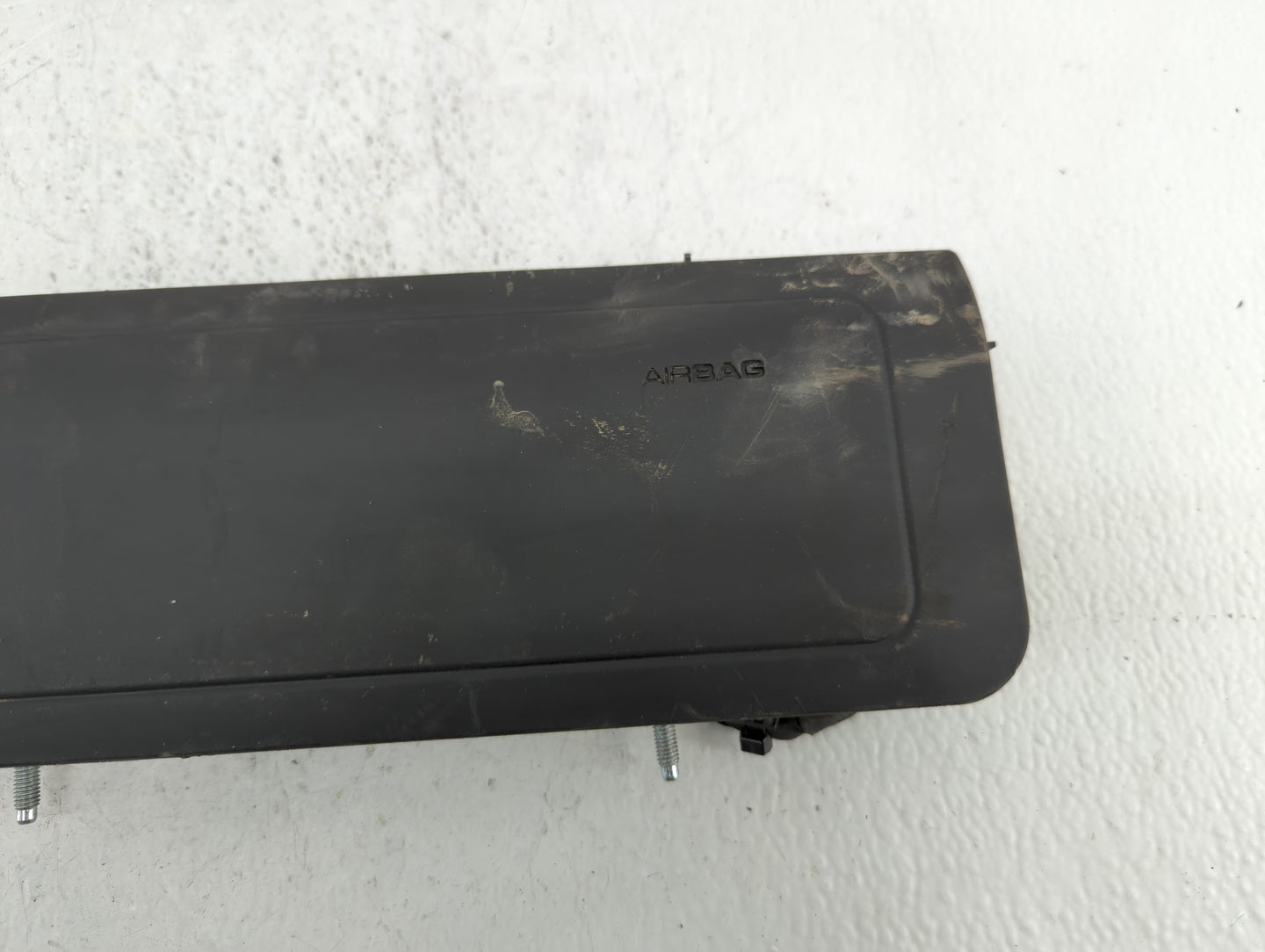 2015-2018 Porsche Macan Air Bag Passenger Right Knee OEM P/N:95B 880 842 Fits Fits 2015 2016 2017 2018 OEM Used Auto Parts -