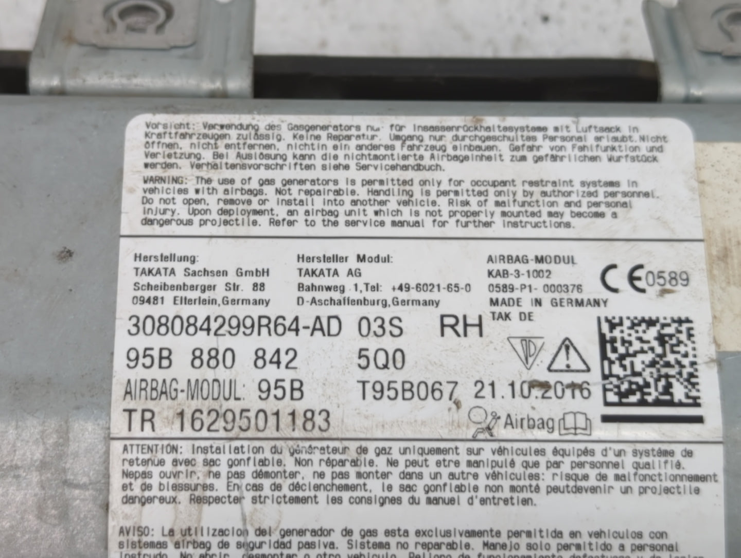 2015-2018 Porsche Macan Air Bag Passenger Right Knee OEM P/N:95B 880 842 Fits Fits 2015 2016 2017 2018 OEM Used Auto Parts -