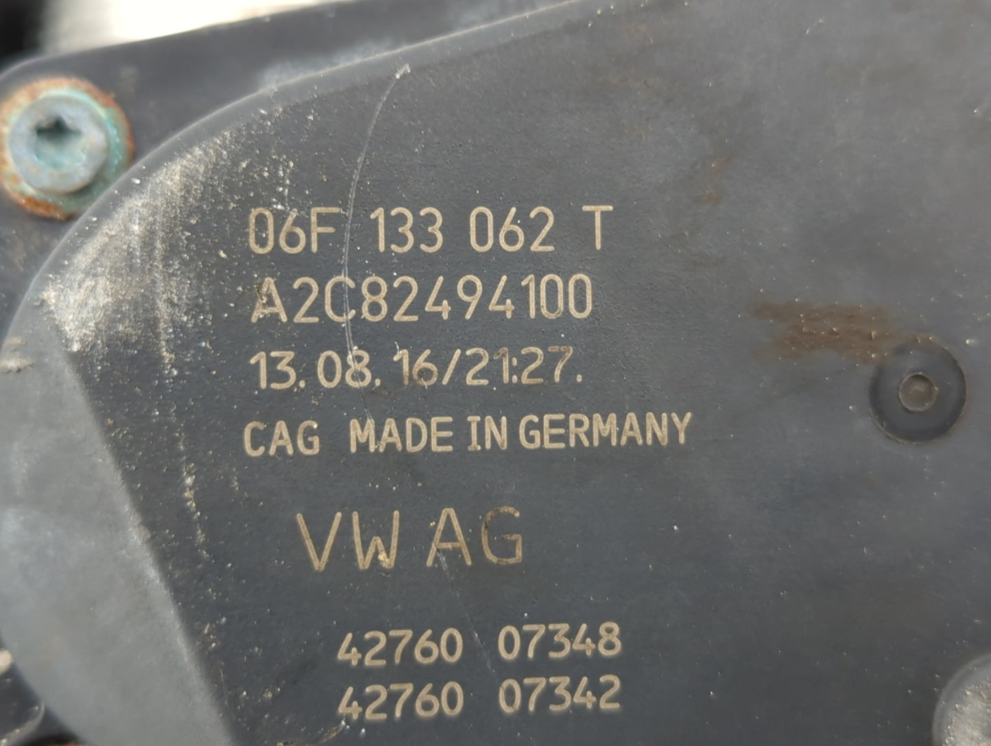 2017-2018 Porsche Macan Throttle Body P/N:06F 133 062 T Fits Fits 2017 2018 OEM Used Auto Parts - Oemusedautoparts1.com