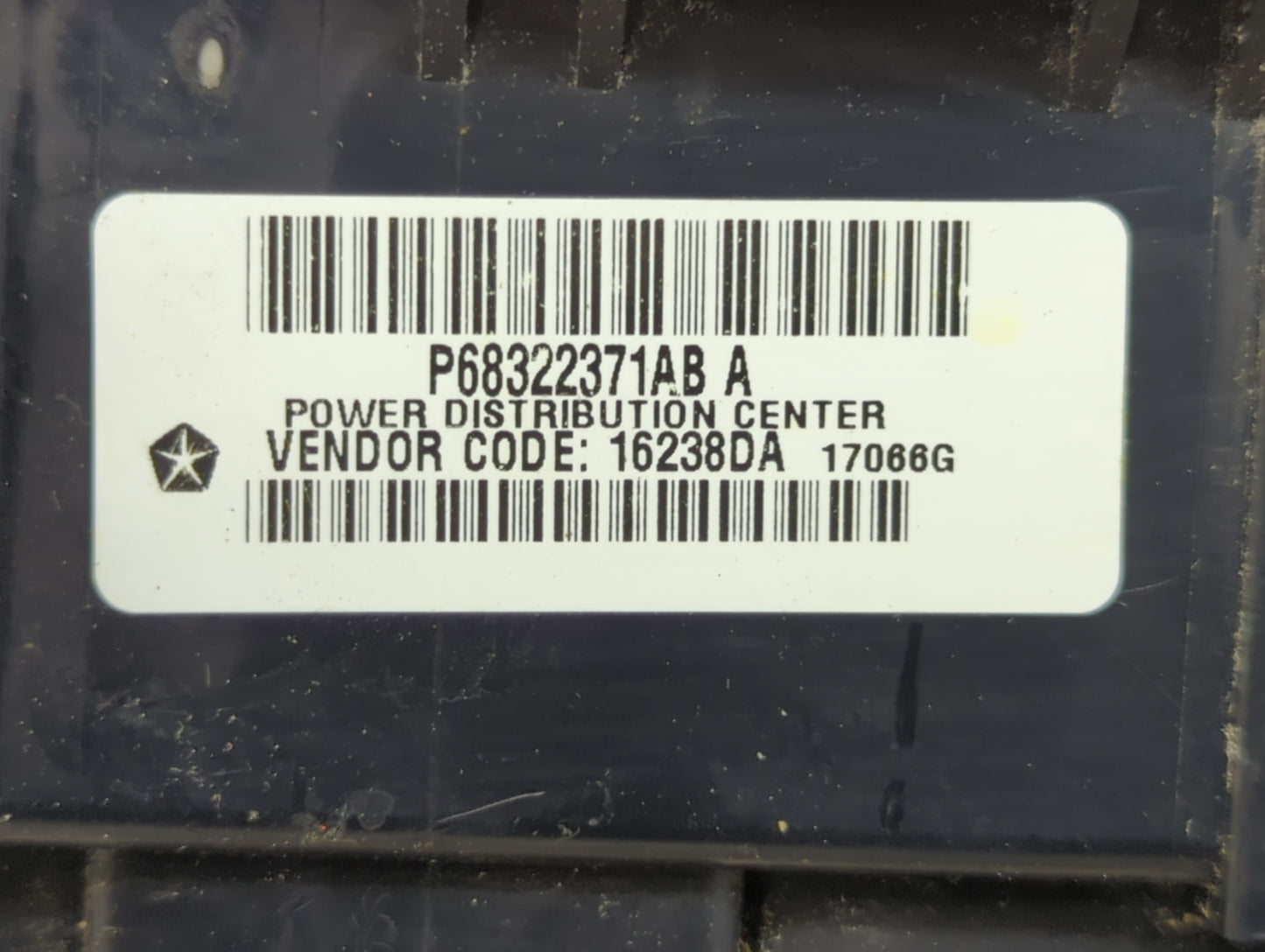 2017 Ram 1500 Fusebox Fuse Box Panel Relay Module P/N:P68322371AB 04692143AA Fits OEM Used Auto Parts - Oemusedautoparts1.co