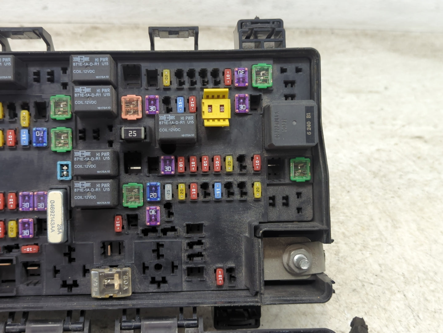 2017 Ram 1500 Fusebox Fuse Box Panel Relay Module P/N:P68322373AB 04692143AA Fits OEM Used Auto Parts - Oemusedautoparts1.co