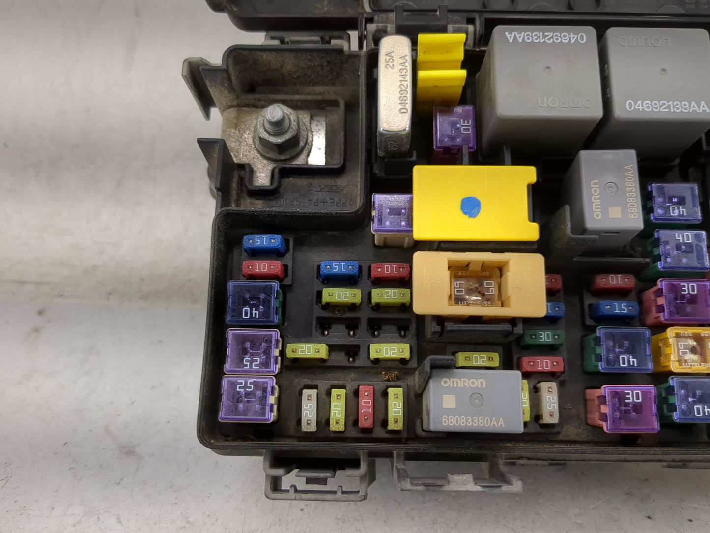 2017 Ram 1500 Fusebox Fuse Box Panel Relay Module P/N:68239606AA RT032842J0, 04692139AA, 04692143AA, 68083380AA Fits OEM Use
