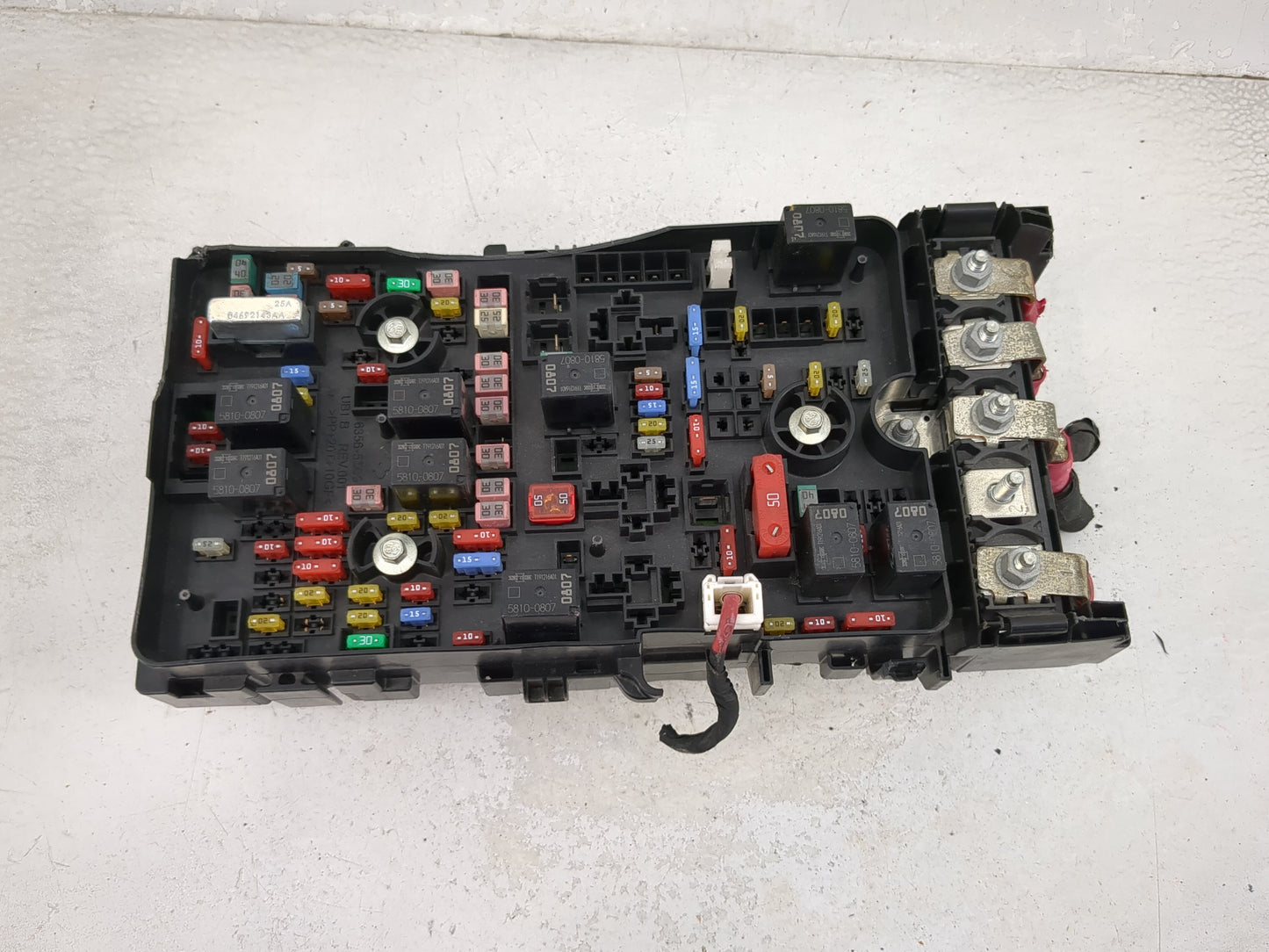 2017 Ram 1500 Fusebox Fuse Box Panel Relay Module P/N:P68441137AB 04692143AA, 8356-5509 Fits OEM Used Auto Parts - Oemusedau