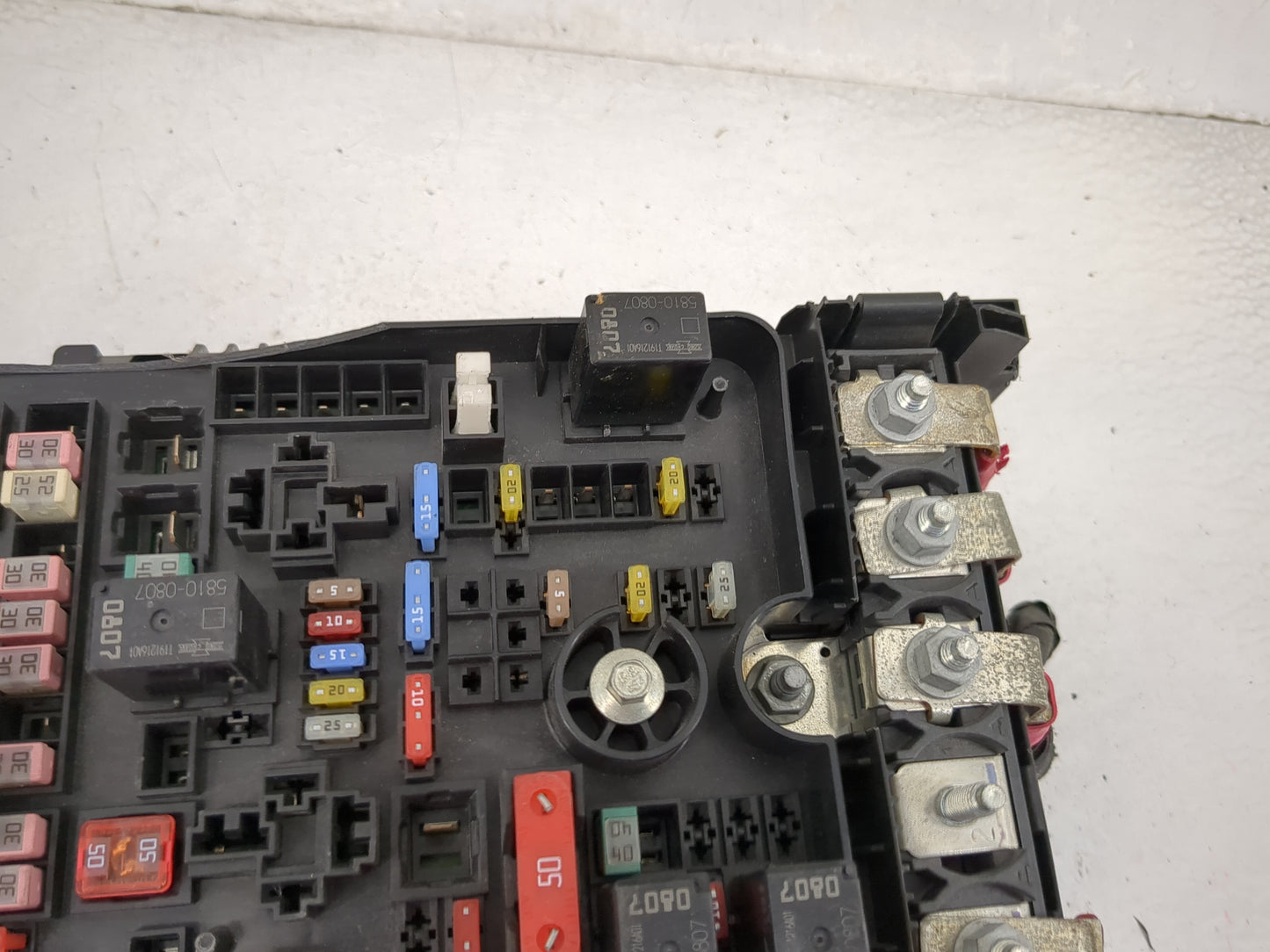 2017 Ram 1500 Fusebox Fuse Box Panel Relay Module P/N:P68441137AB 04692143AA, 8356-5509 Fits OEM Used Auto Parts - Oemusedau