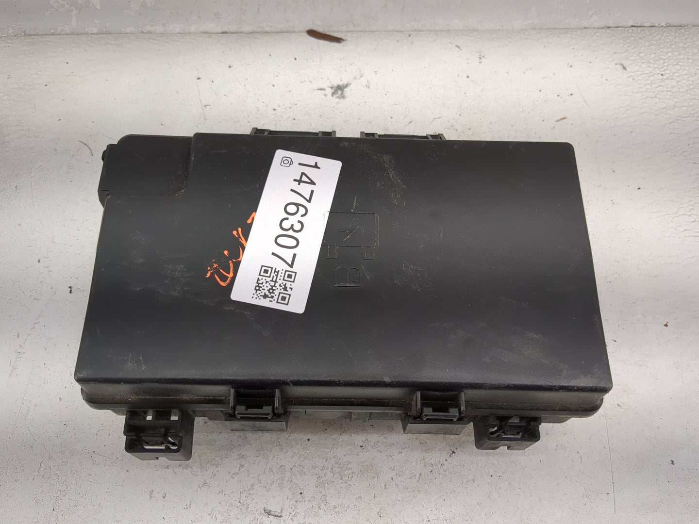 2017 Ram 1500 Fusebox Fuse Box Panel Relay Module P/N:68488405AA 04692143AA, 13742705 Fits OEM Used Auto Parts - Oemusedauto