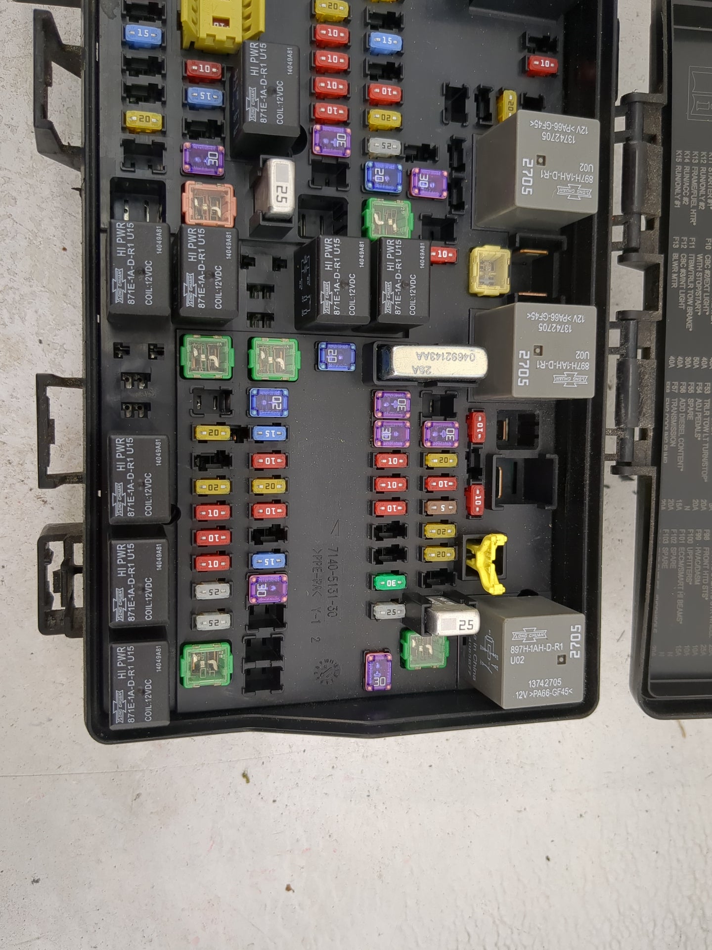 2017 Ram 1500 Fusebox Fuse Box Panel Relay Module P/N:68488405AA 04692143AA, 13742705 Fits OEM Used Auto Parts - Oemusedauto
