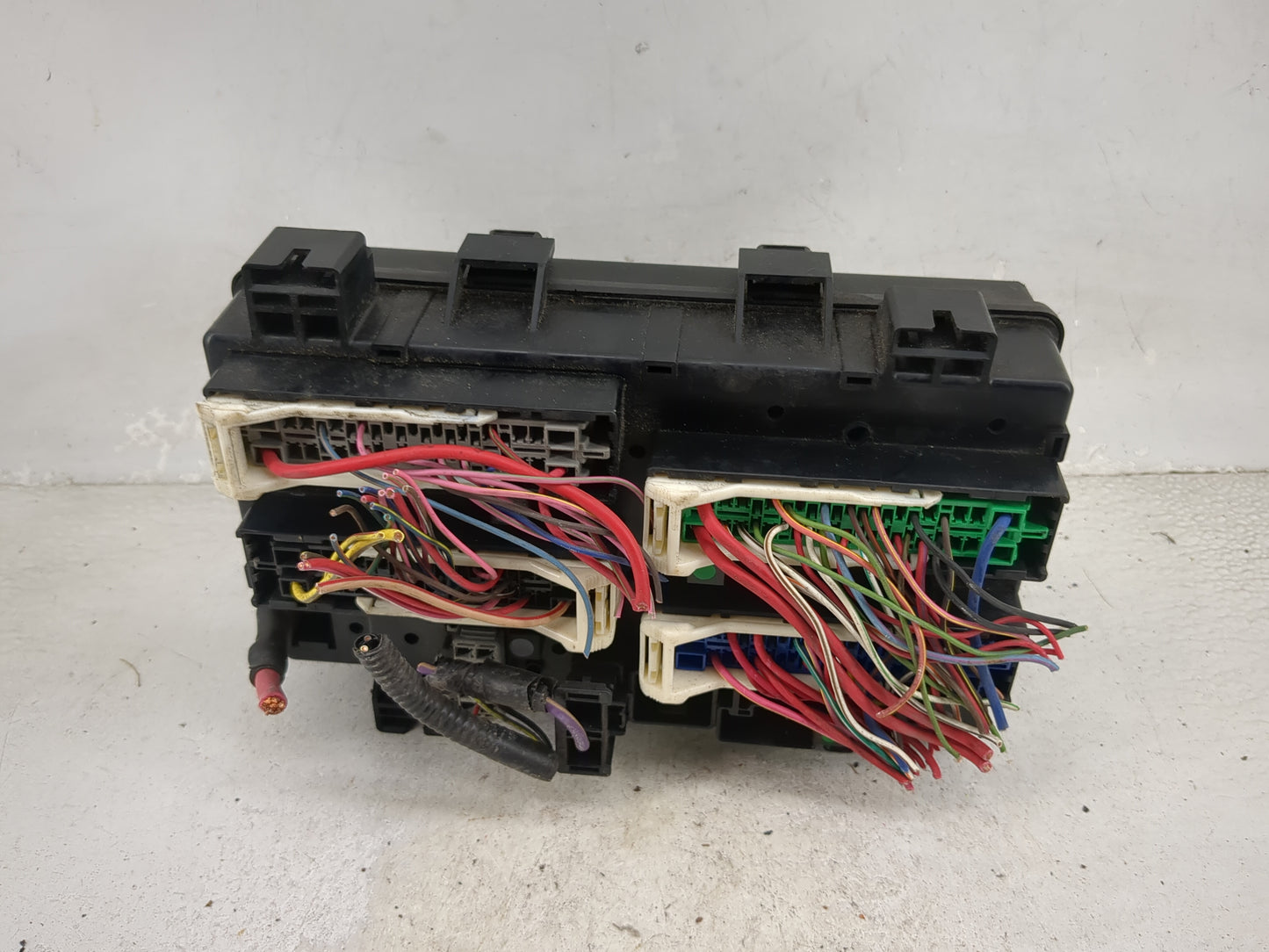 2017 Ram 1500 Fusebox Fuse Box Panel Relay Module P/N:68488405AA 04692143AA, 13742705 Fits OEM Used Auto Parts - Oemusedauto