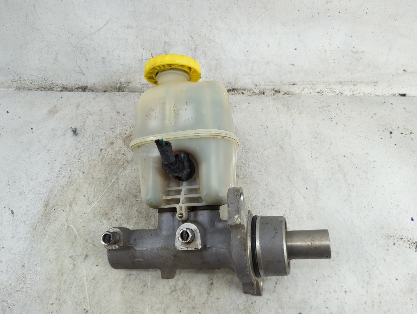2011-2022 Ram 1500 Brake Master Cylinder 1492434 - Oemusedautoparts1.com