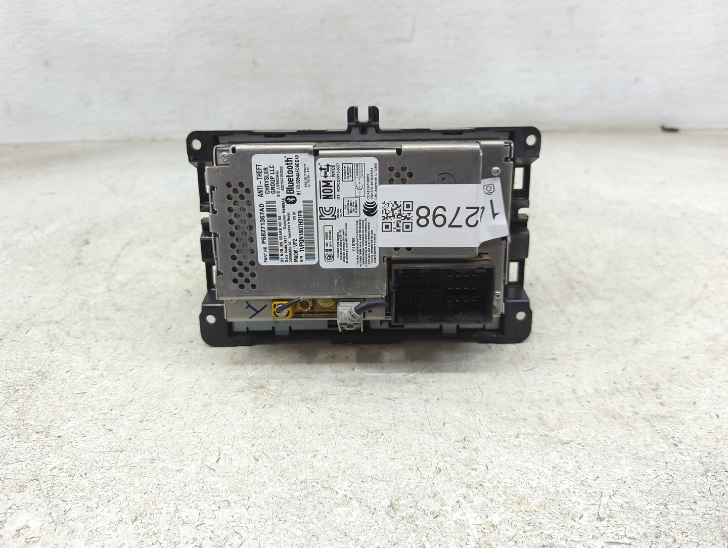 2017 Ram 1500 Radio AM FM Cd Player Receiver Replacement P/N:P68271367AD Y7OVP2, 7812H-VP2 Fits OEM Used Auto Parts - Oemuse