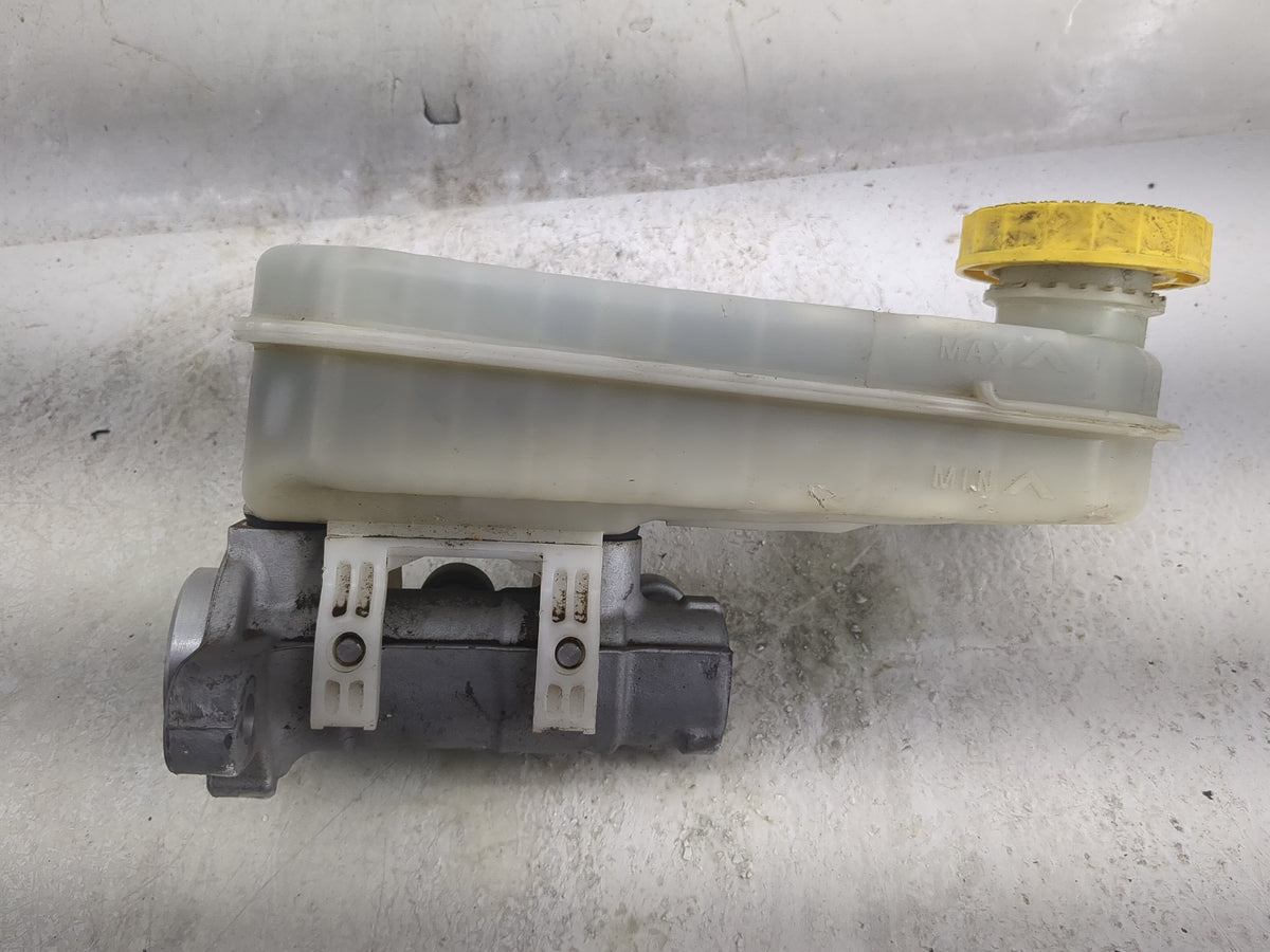Ram 1500 Brake Master Cylinder 1497008 - Oemusedautoparts1.com