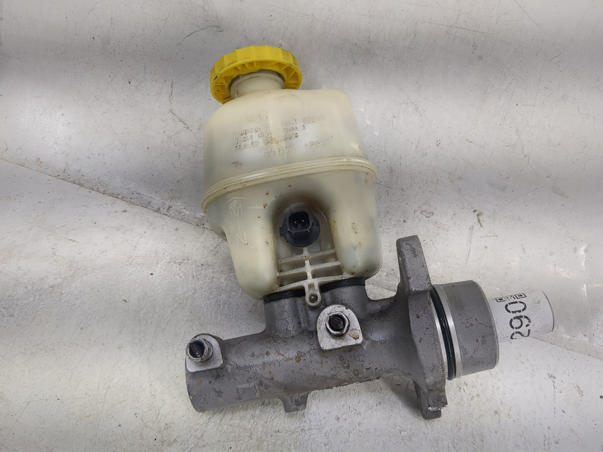 2011-2022 Ram 1500 Brake Master Cylinder 1497290 - Oemusedautoparts1.com