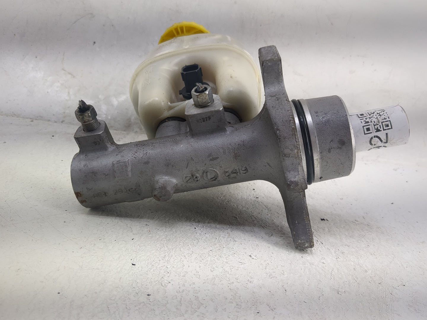 2011-2022 Ram 1500 Brake Master Cylinder 1497492 - Oemusedautoparts1.com