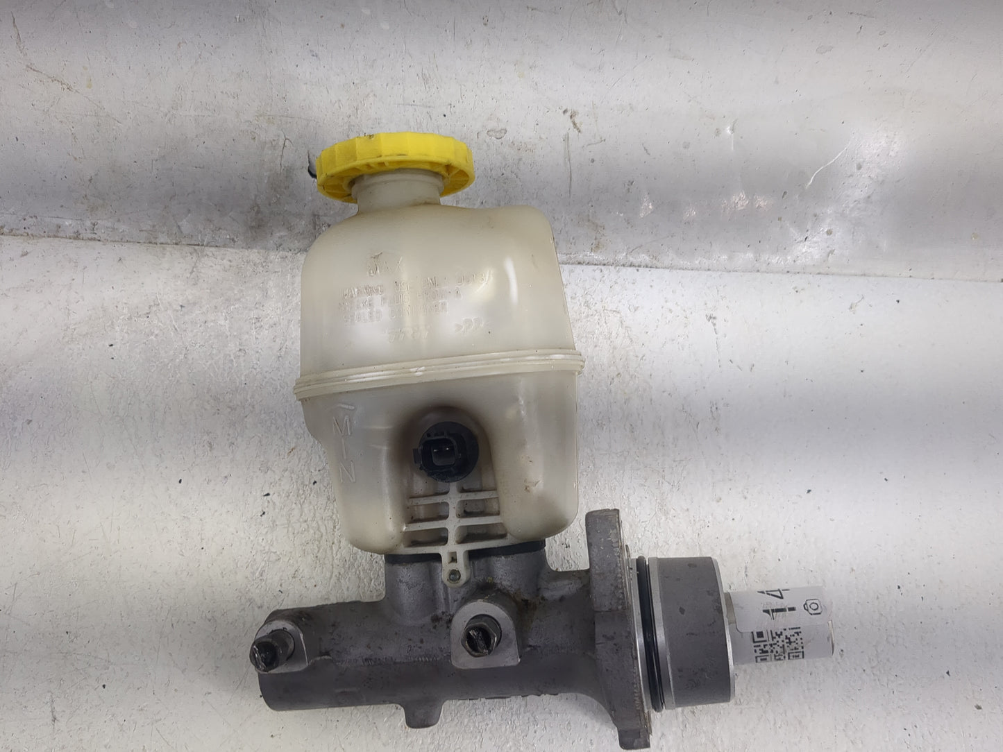2011-2022 Ram 1500 Brake Master Cylinder 1497492 - Oemusedautoparts1.com