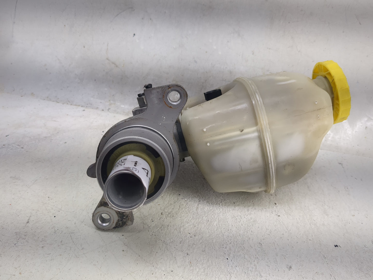 2011-2022 Ram 1500 Brake Master Cylinder 1497492 - Oemusedautoparts1.com