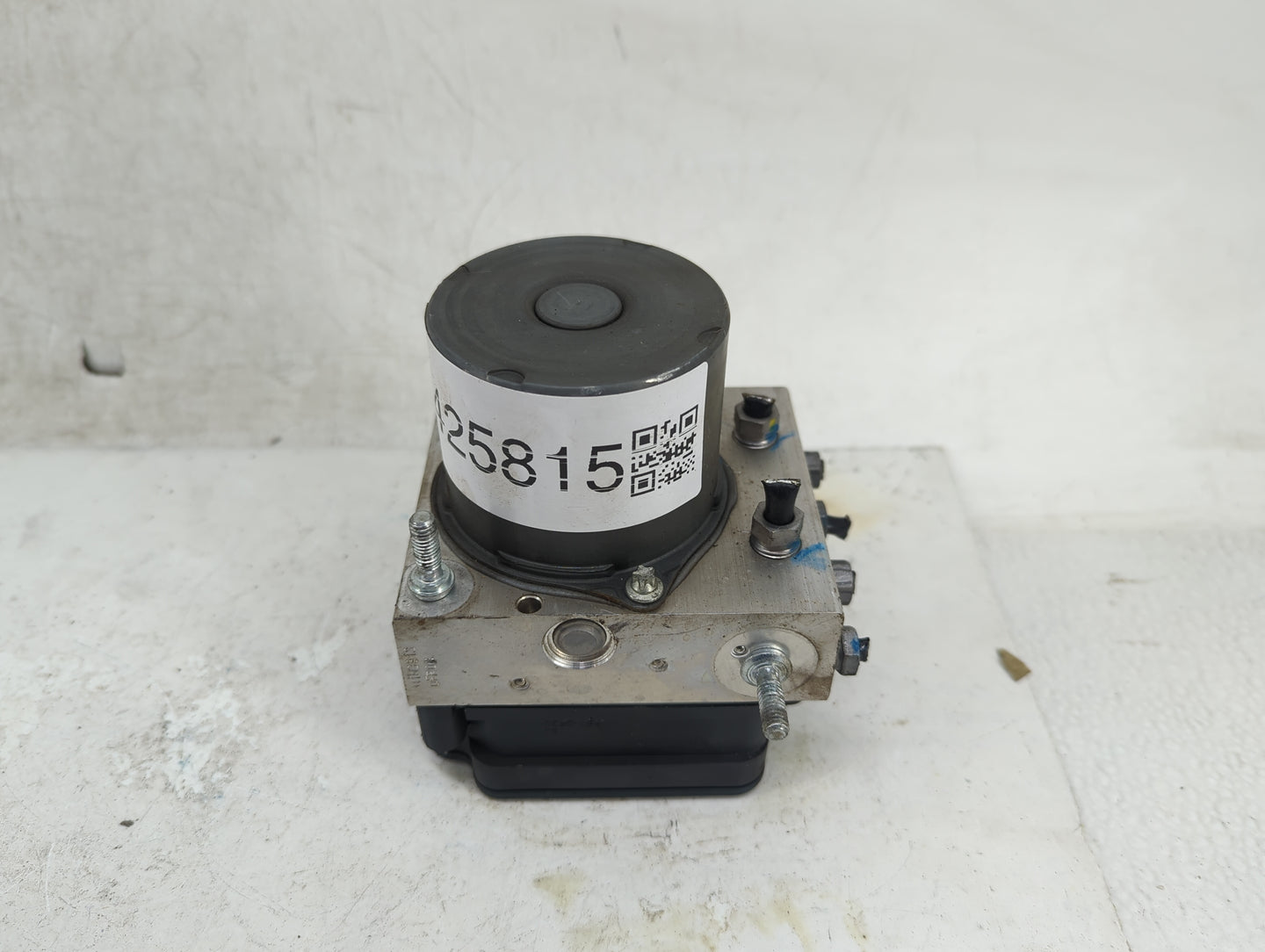 2015-2016 Ram Promaster 2500 ABS Pump Control Module Replacement P/N:P68247675AD Fits Fits 2015 2016 OEM Used Auto Parts - O