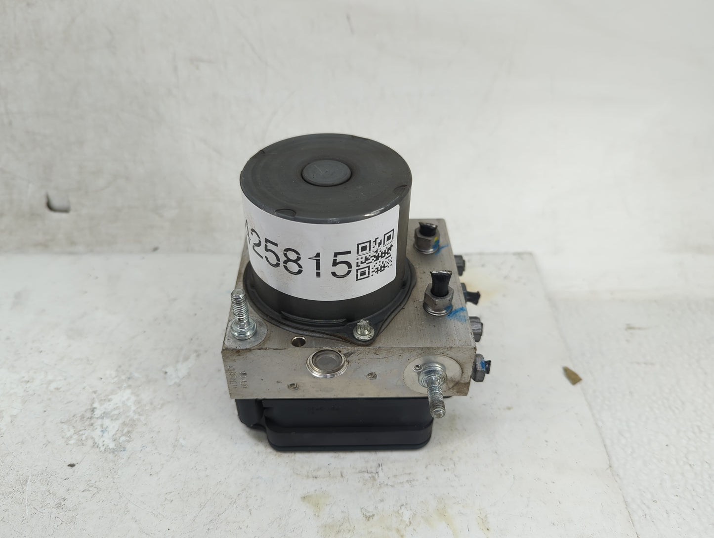 2015-2016 Ram Promaster 2500 ABS Pump Control Module Replacement P/N:P68247675AD Fits Fits 2015 2016 OEM Used Auto Parts - O