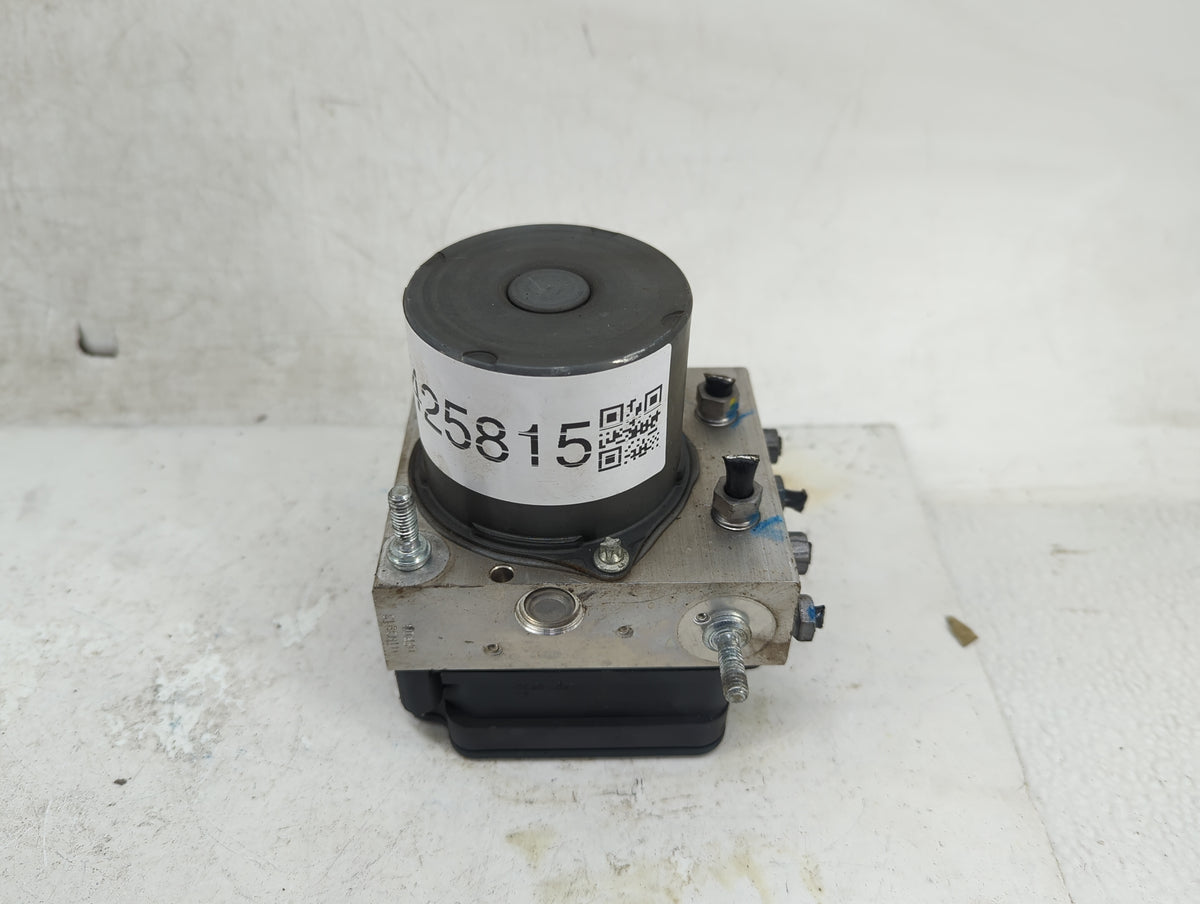 2015-2016 Ram Promaster 2500 Anti-Lock Brake ABS Pump Module Actuator OEM P/N:P68247675AD Fits Fits 2015 2016 OEM Used Auto 