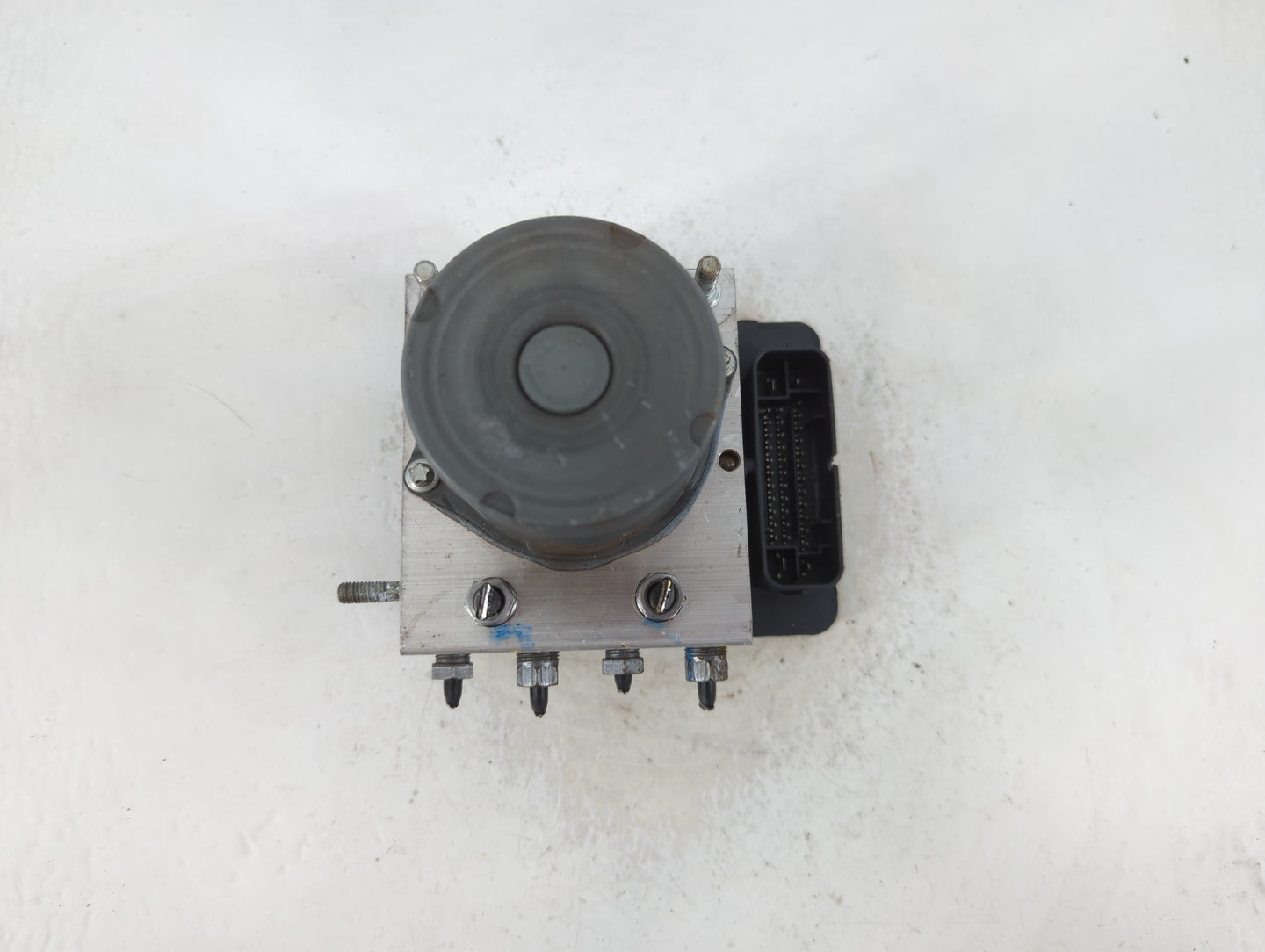 2015-2016 Ram Promaster 3500 ABS Pump Control Module Replacement P/N:P68247675AD 53491996 Fits Fits 2015 2016 OEM Used Auto 