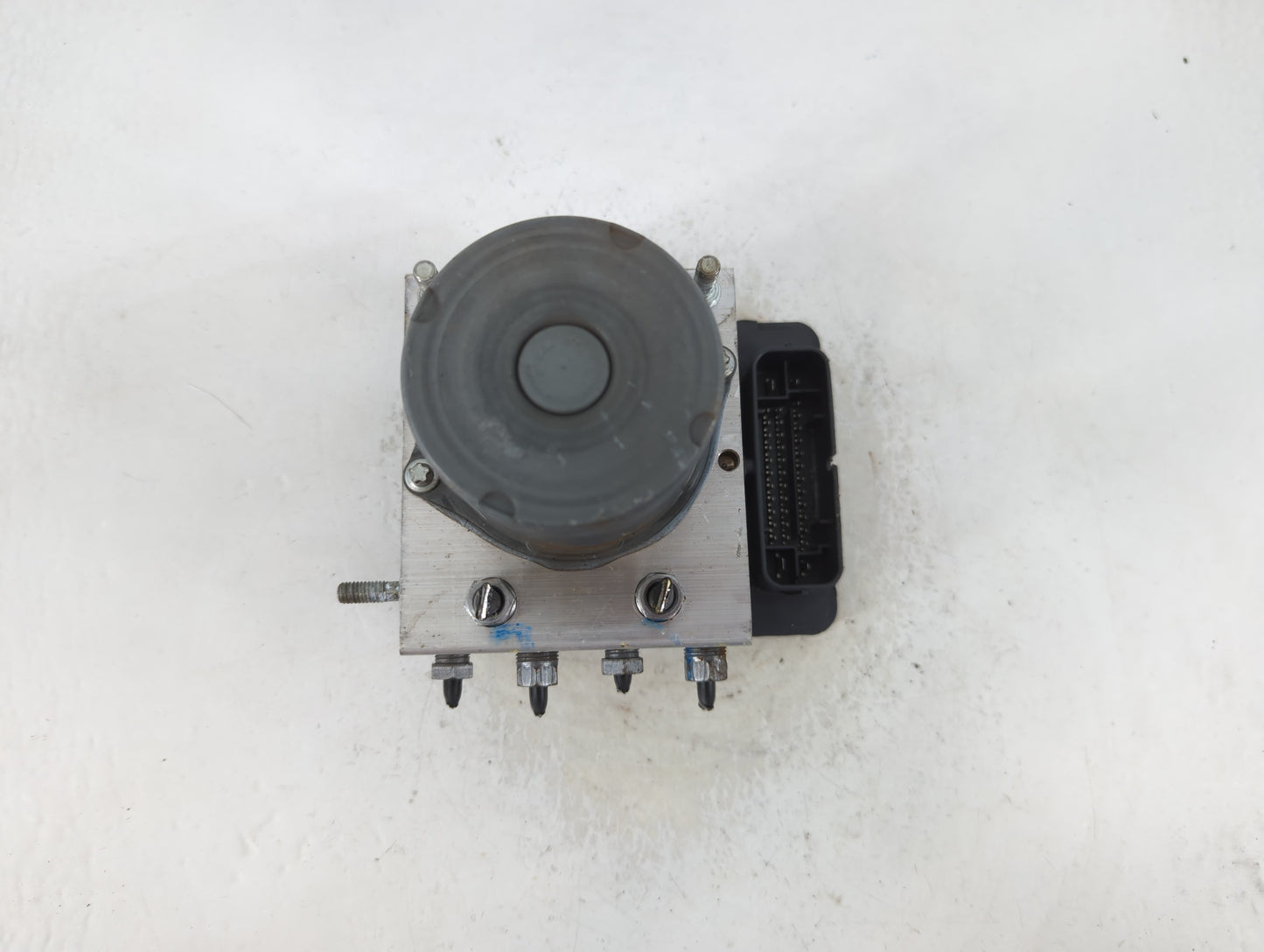 2015-2016 Ram Promaster 3500 ABS Pump Control Module Replacement P/N:P68247675AD 53491996 Fits Fits 2015 2016 OEM Used Auto 