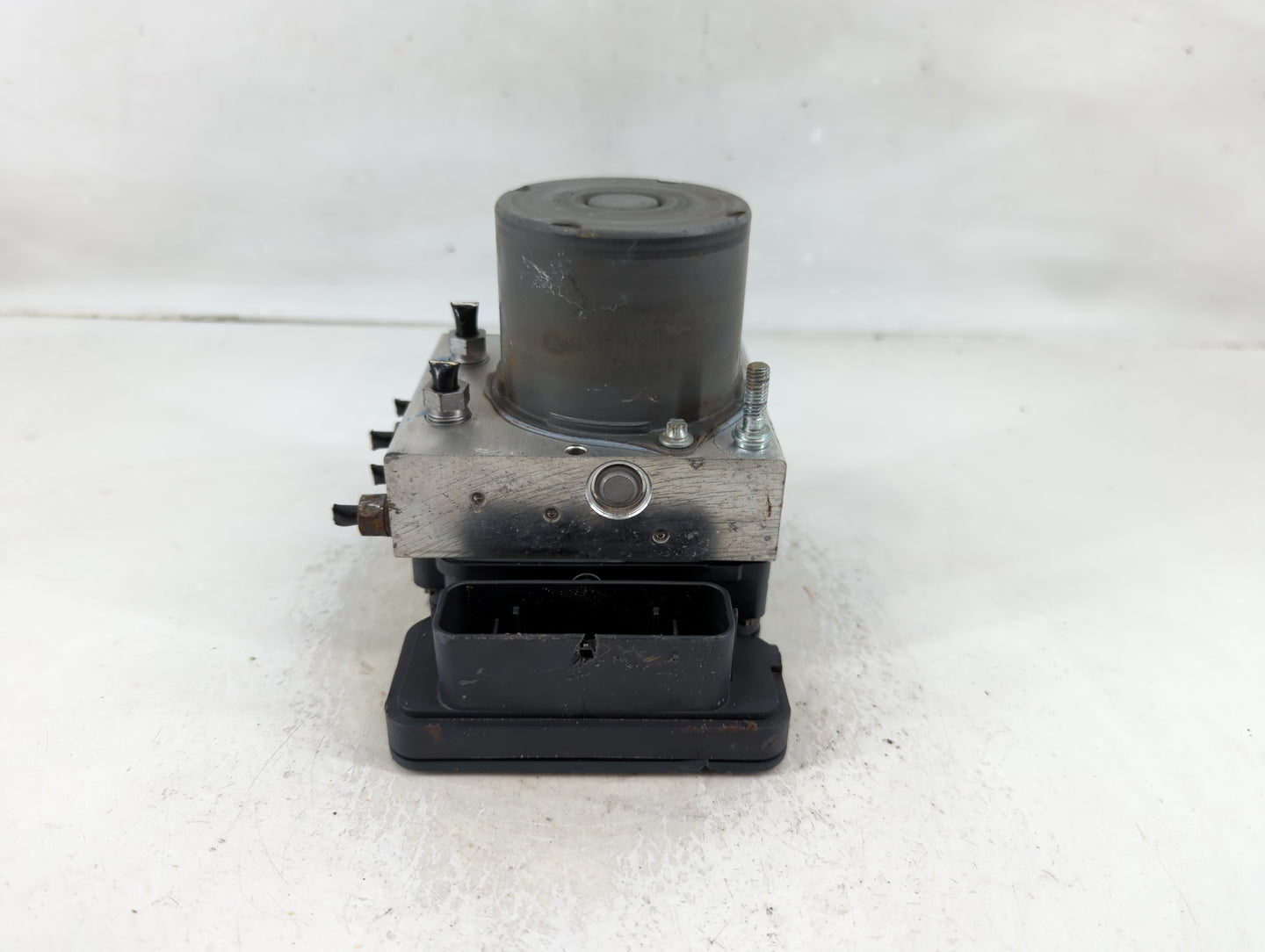 2015-2016 Ram Promaster 3500 ABS Pump Control Module Replacement P/N:P68247675AD 53491996 Fits Fits 2015 2016 OEM Used Auto 