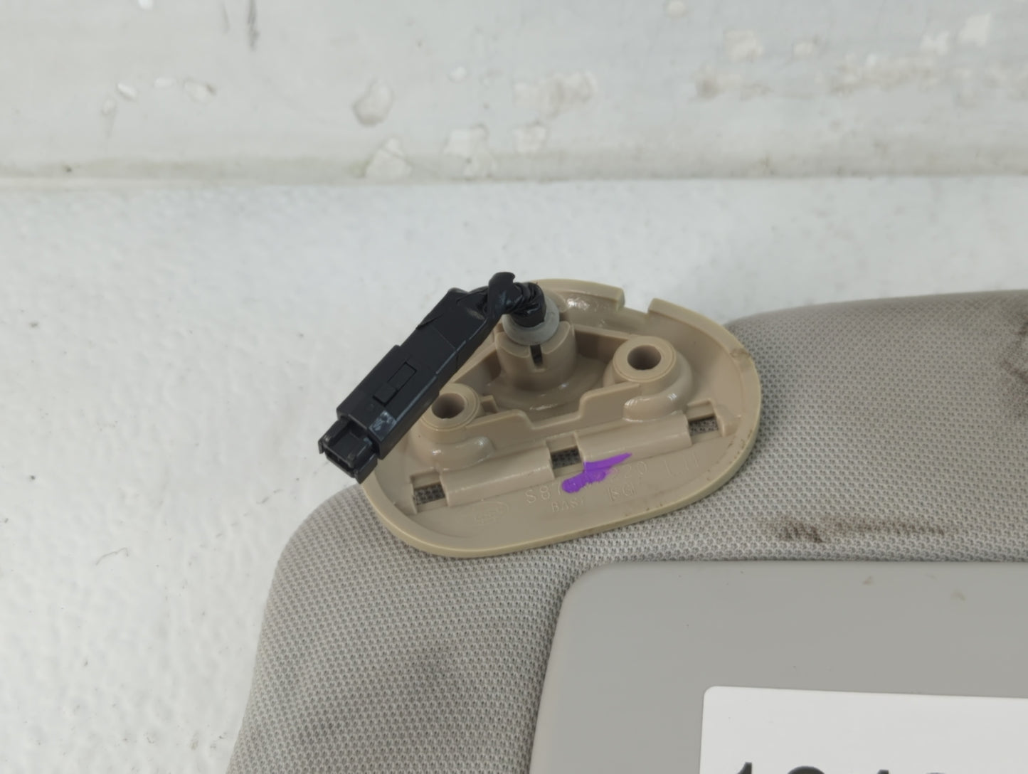 2017 Subaru Forester Sun Visor Shade Replacement Passenger Right Mirror Fits OEM Used Auto Parts - Oemusedautoparts1.com