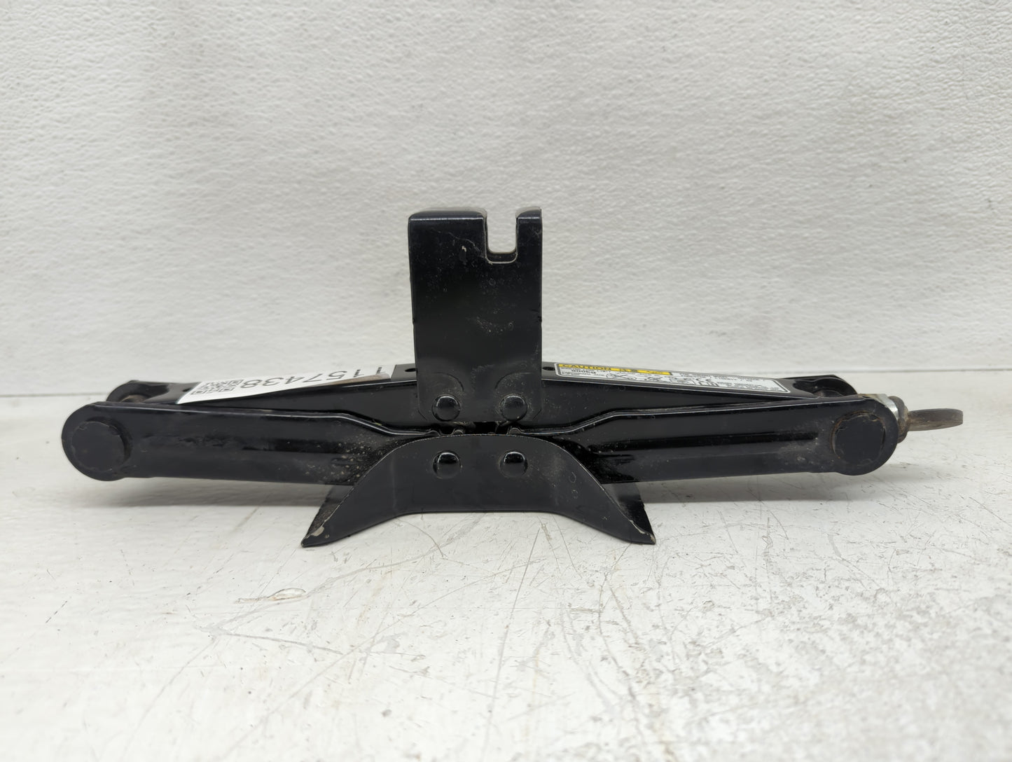 2017 Subaru Forester Spare Scissor Car Jack - Oemusedautoparts1.com