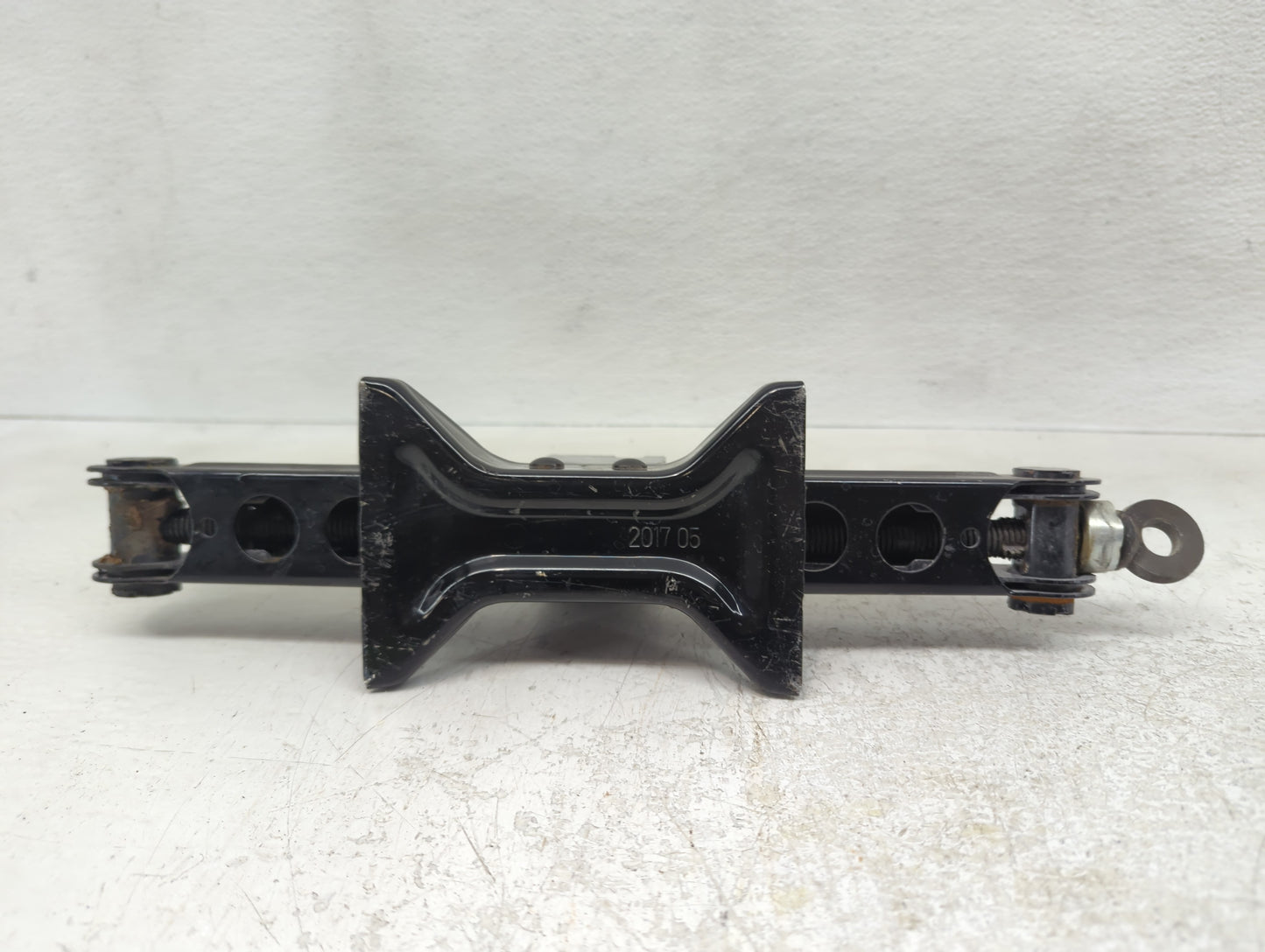 2017 Subaru Forester Spare Scissor Car Jack - Oemusedautoparts1.com